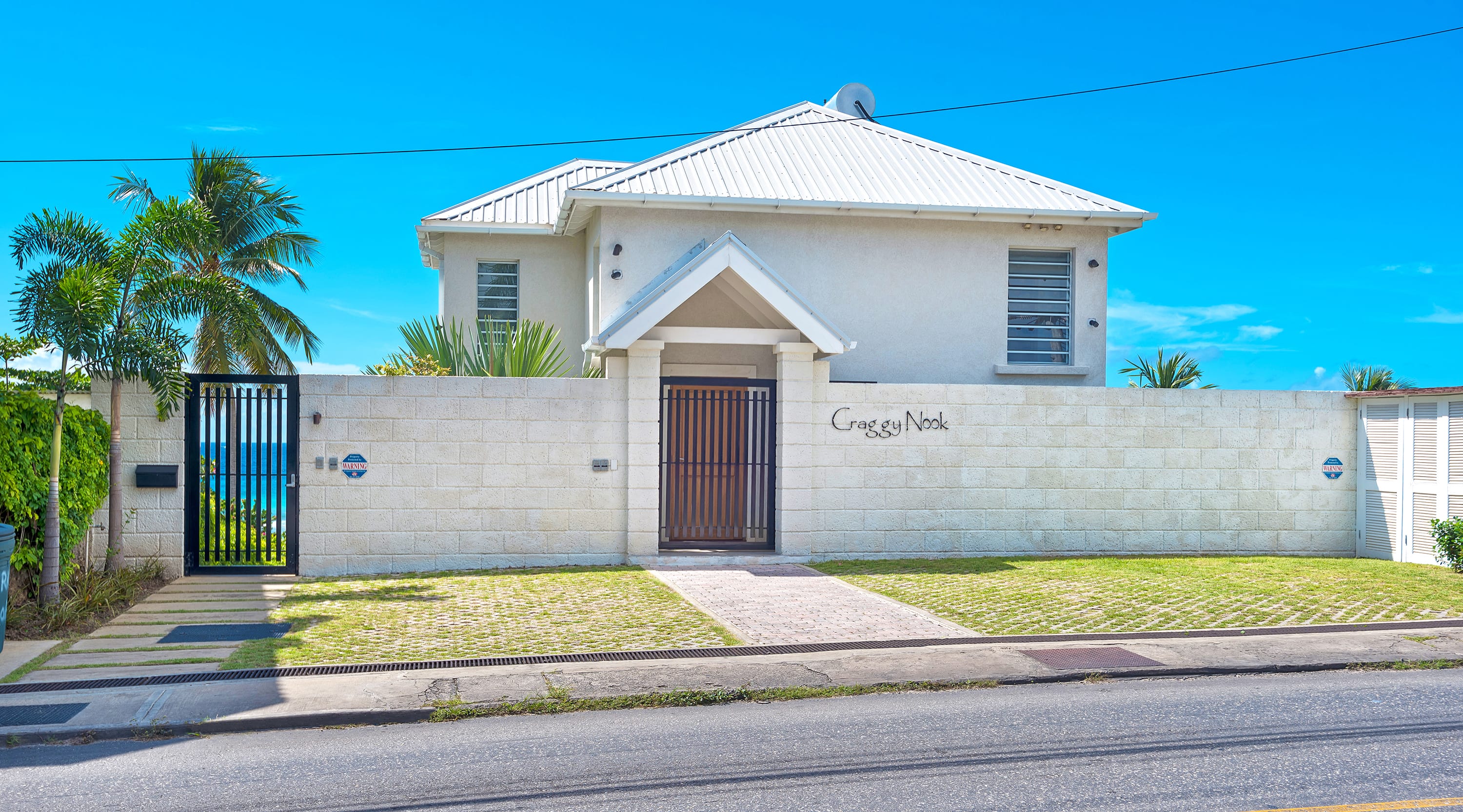 CRAGGY NOOK UNIT GREEN MONKEY NOV 2017 FRONT EXTERIOR FROM ROAD 2 1