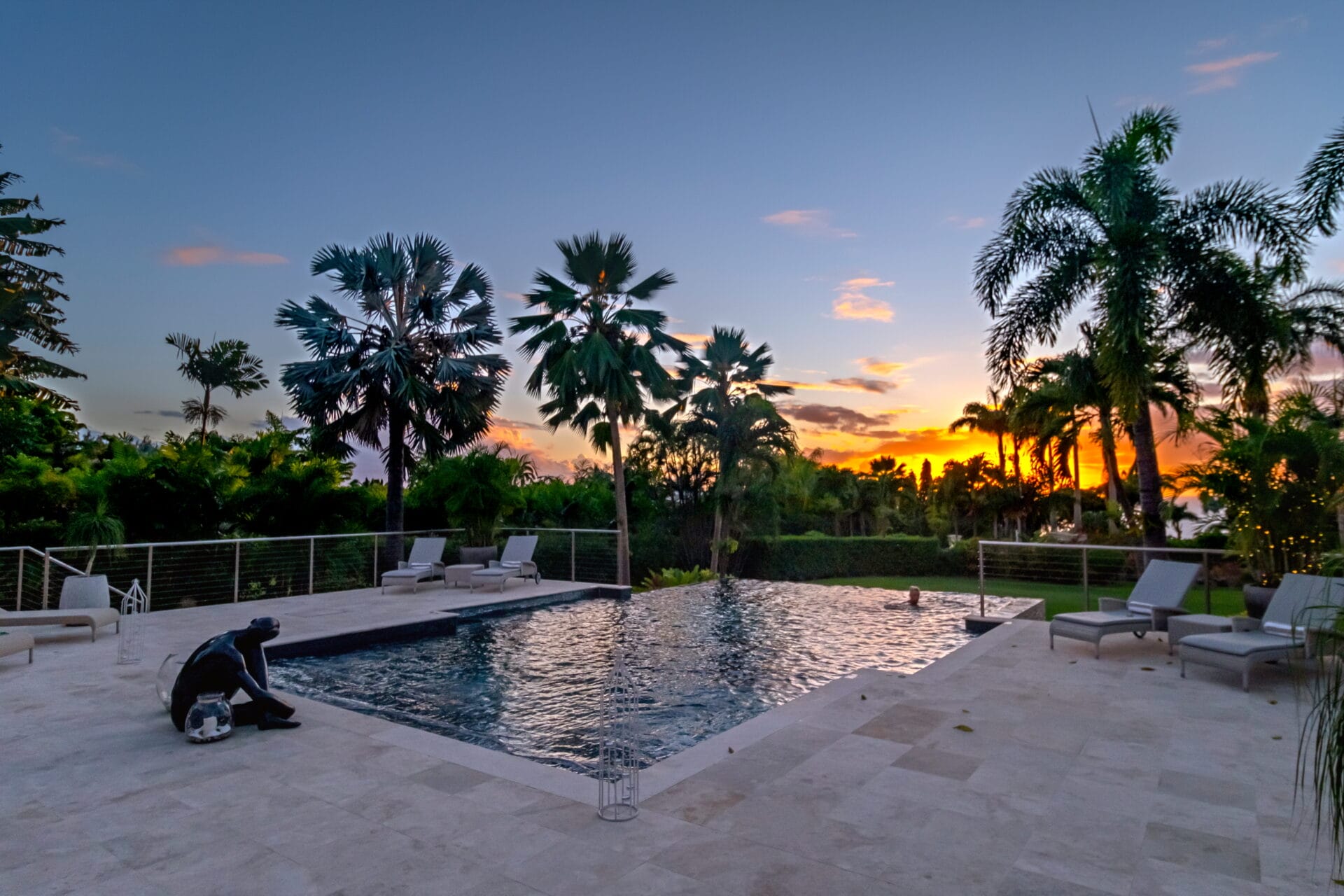 Cottage guests may access the main house pool once the main house is unoccupied.